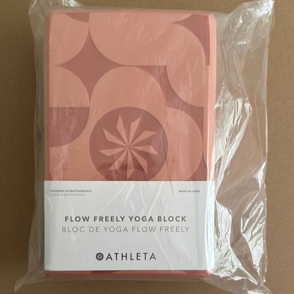 Athleta Flow Freely Yoga Block in Pink